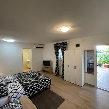 Mika Apartment Pula