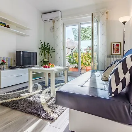 Mika Apartment Pula